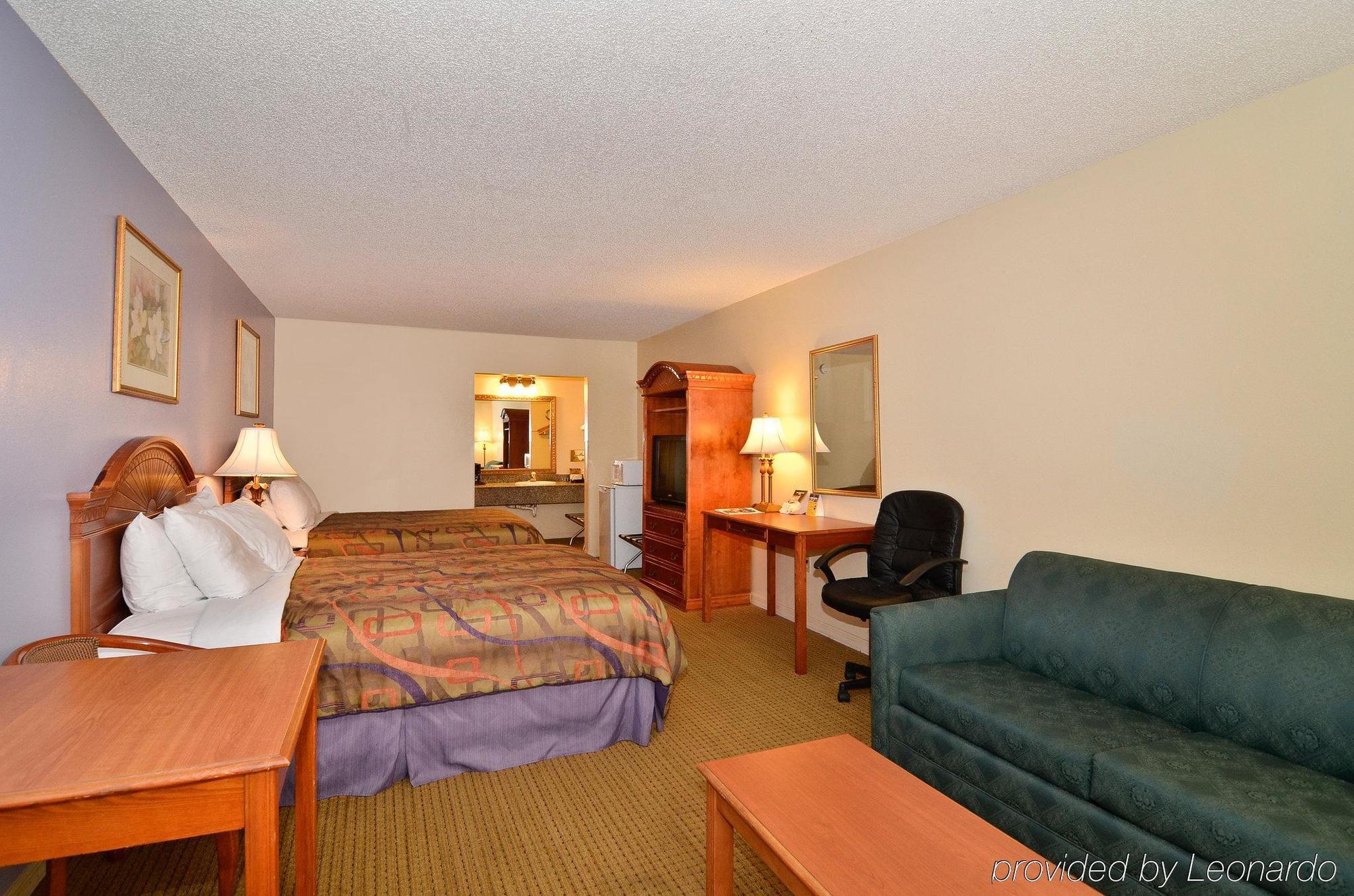 Quality Inn Near Manatee Springs State Park تشيفلاند الغرفة الصورة