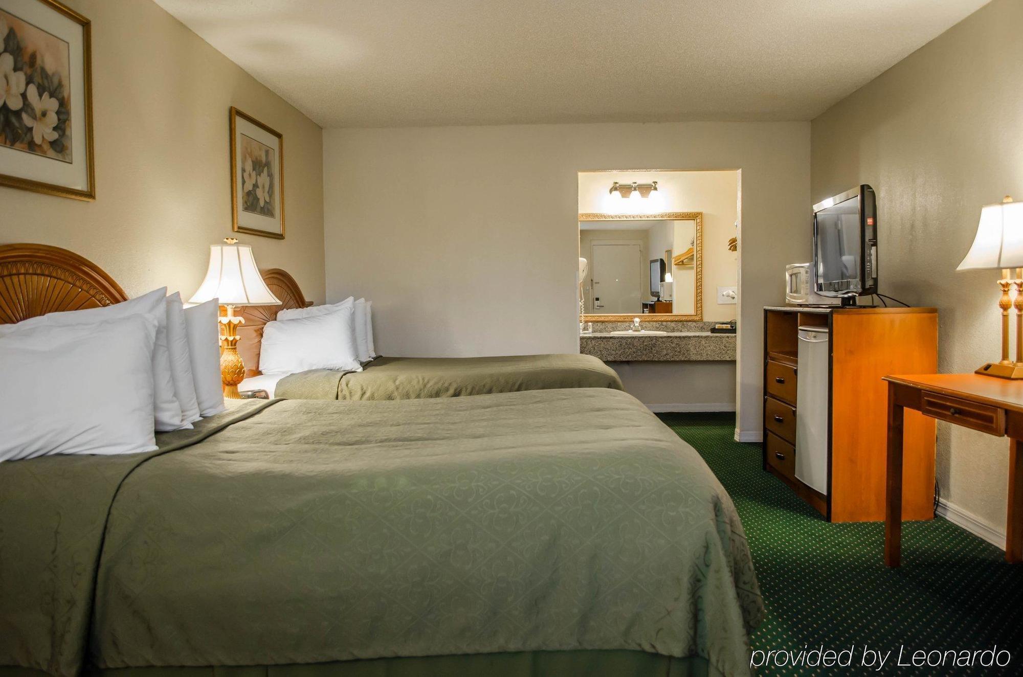 Quality Inn Near Manatee Springs State Park تشيفلاند المظهر الخارجي الصورة