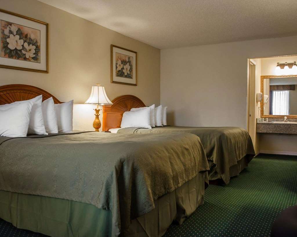 Quality Inn Near Manatee Springs State Park تشيفلاند الغرفة الصورة